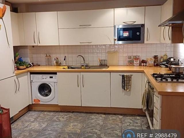 Roxborough Heights, Harrow, HA1 2 bed flat to rent £2,200 pcm £508 pw