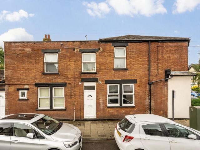 Roxborough Road, Harrow HA1, 2 bed flat to rent, £1,850 pcm | PrimeLocation