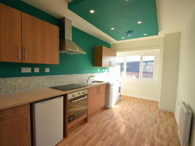 Roxburgh Apartments, Whitley Bay, NE26 1 bed apartment to rent £795 pcm £183 pw