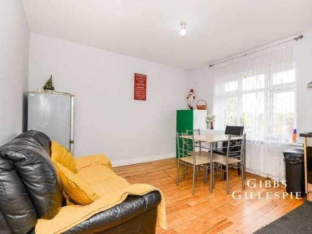 Roxeth Green Avenue, Harrow, HA2