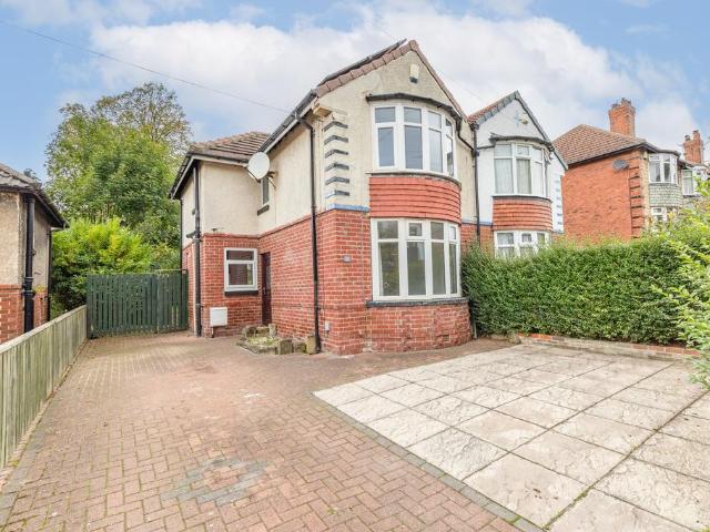 Roxholme Terrace, Leeds LS7 3 bed semi detached house to rent £1,300 pcm £300 pw