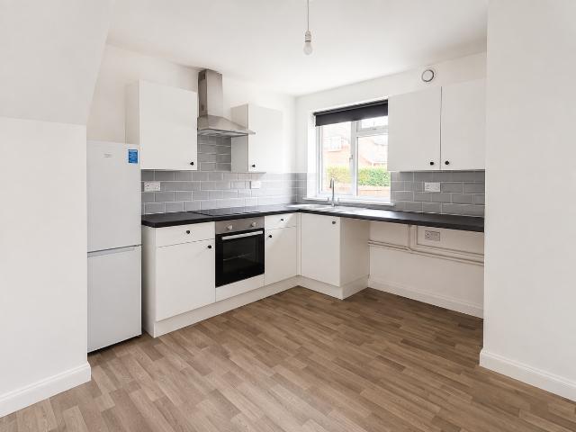 Roy Close, Narborough LE19, 2 bed flat to rent, £850 pcm | PrimeLocation
