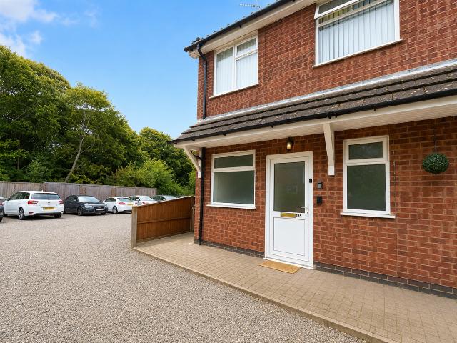 Roy Close, Narborough LE19, 2 bed flat to rent, £900 pcm | PrimeLocation
