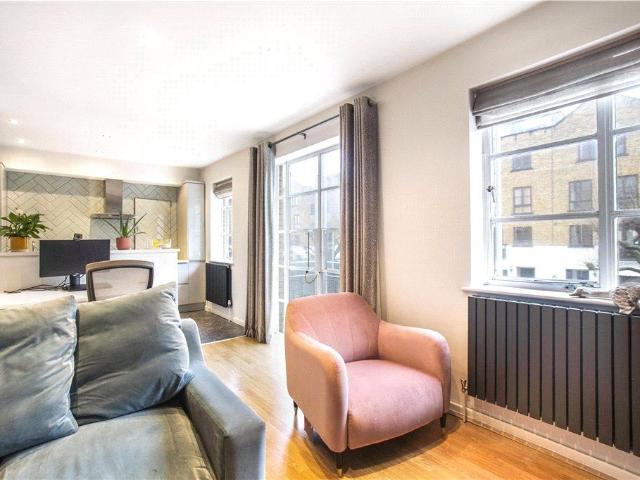 Roy Square, London E14, 2 bed flat to rent, £2,300 pcm | PrimeLocation