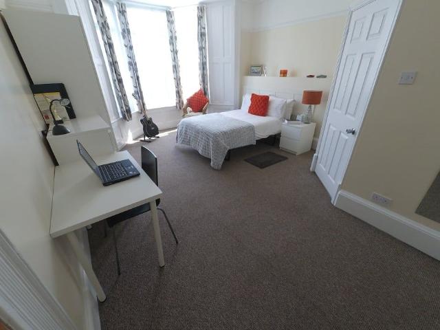 Royal Terrace, Barrack Road, Northampton NN1, 9 bed property to rent, £585 pcm | PrimeLocation