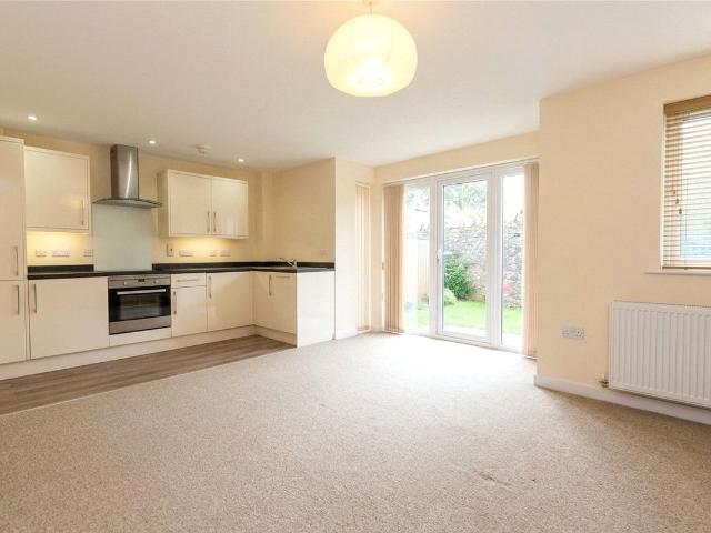 Royal Victoria Court, Royal Victoria Park, Bristol BS10, 2 bed flat to rent, £1,300 pcm | PrimeLocation