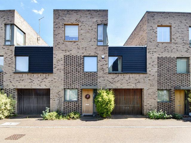 Royal Way, Trumpington, Cambridge CB2, 4 bed terraced house to rent, £2,900 pcm | PrimeLocation