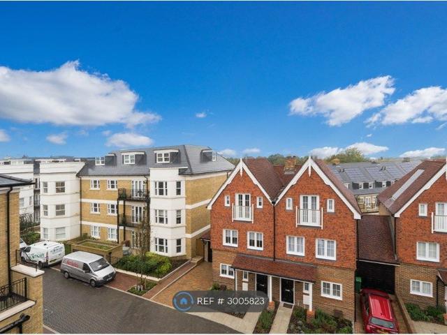 Royal Wells Park Emerald House, Tunbridge Wells TN4, 2 bed flat to rent, £1,950 pcm | PrimeLocation
