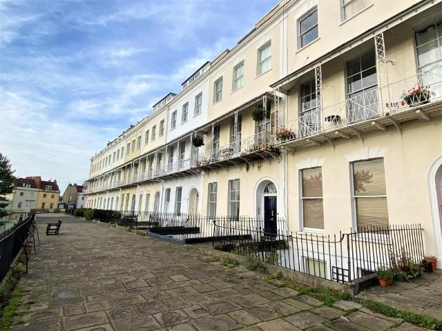 Royal York Crescent, Clifton, BRISTOL 2 bed apartment to rent £1,850 pcm £427 pw