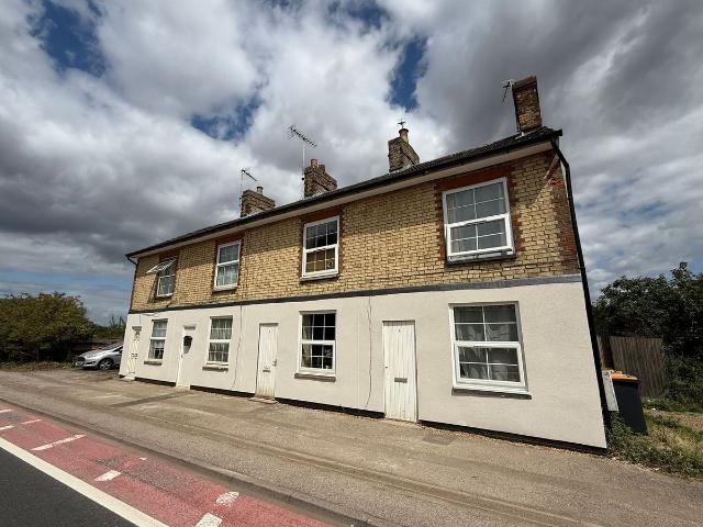 Royal Cottages, Watling Street, Hockliffe LU7, 1 bed terraced house to rent, £850 pcm | PrimeLocation