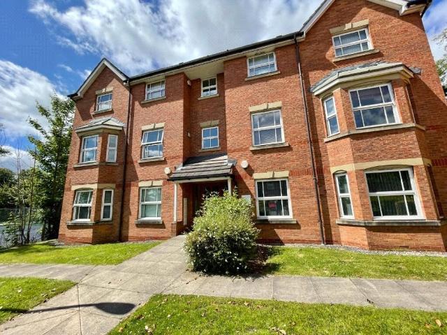 Royal Court Drive, Bolton, Greater Manchester BL1, 2 bed flat to rent, £875 pcm | PrimeLocation