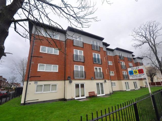 Royal Court, Rock Lane West, Birkenhead CH42, 2 bed flat to rent, £700 pcm | PrimeLocation