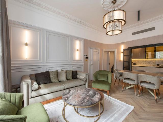 Royal Crescent, Holland Park W11, 2 bed flat to rent, £5,000 pcm | PrimeLocation