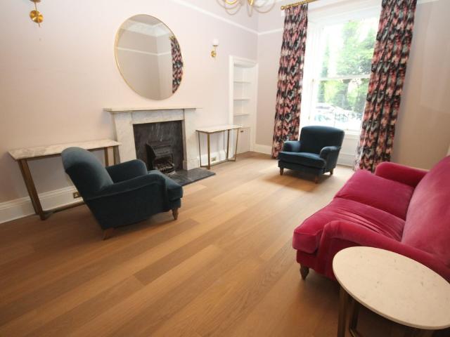 Royal Crescent, New Town, Edinburgh EH3, 2 bed flat to rent, £1,950 pcm | PrimeLocation