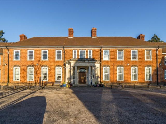 Royal Drive, Bordon, Hampshire GU35, 2 bed flat to rent, £1,300 pcm | PrimeLocation