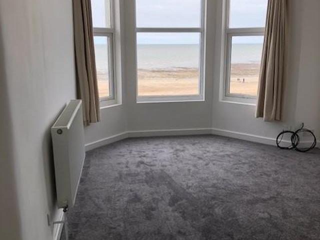 Royal Esplanade, Margate 1 bed flat to rent £850 pcm £196 pw