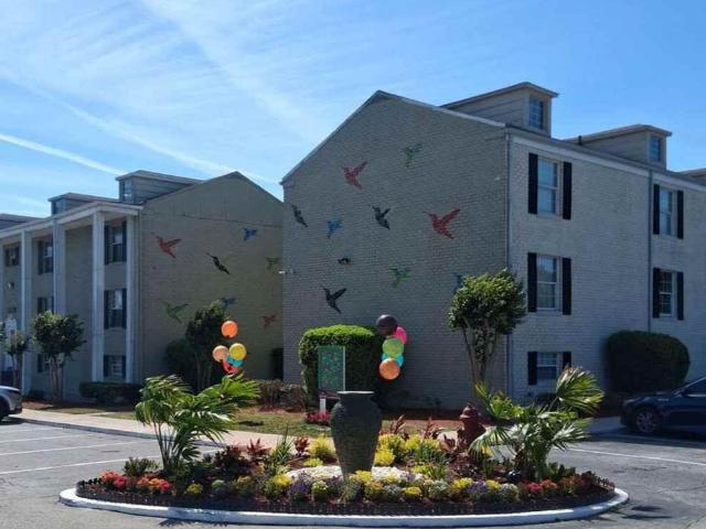 Royal Estates 2 Bedroom Apartment for Rent at 8050 Arlington Expy, Jacksonville, FL 32211 Woodland Acres