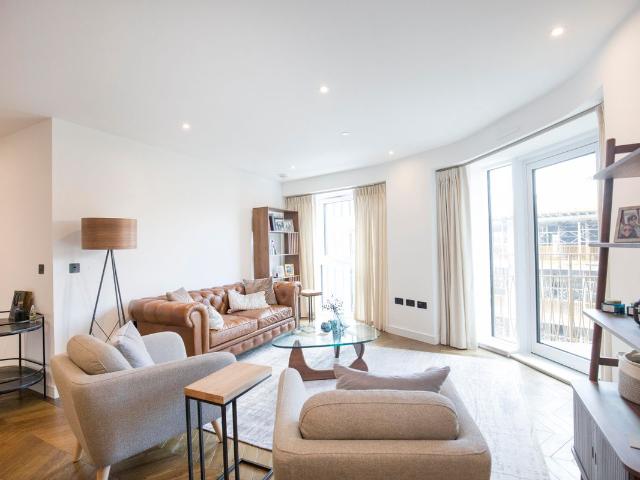 Royal Exchange, Kingston Upon Thames KT1, 3 bed flat to rent, £3,500 pcm | PrimeLocation