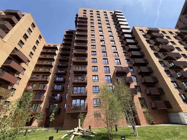 Royal Gateway, 373 Horn Lane, London W3 1 bed apartment to rent £2,150 pcm £496 pw
