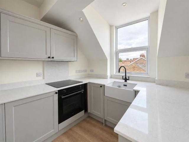 Royal George Road, Burgess Hill RH15, 1 bed flat to rent, £1,195 pcm | PrimeLocation