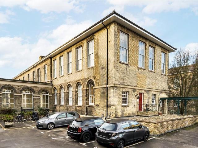 Royal Herbert Pavilions, Gilbert. 2 bed apartment to rent £2,100 pcm £485 pw