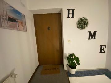 Royal Home – Spacious Apartment Just 5 Minutes from Seepark Lünen!