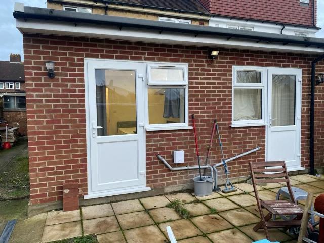 Royal Lane, Uxbridge UB7, Studio to rent, £1,000 pcm | PrimeLocation
