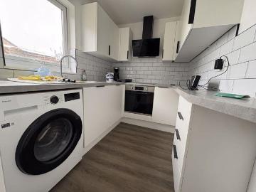 Royal Lane, Yiewsley UB7, 5 bed semi detached house to rent, £2,750 pcm | PrimeLocation