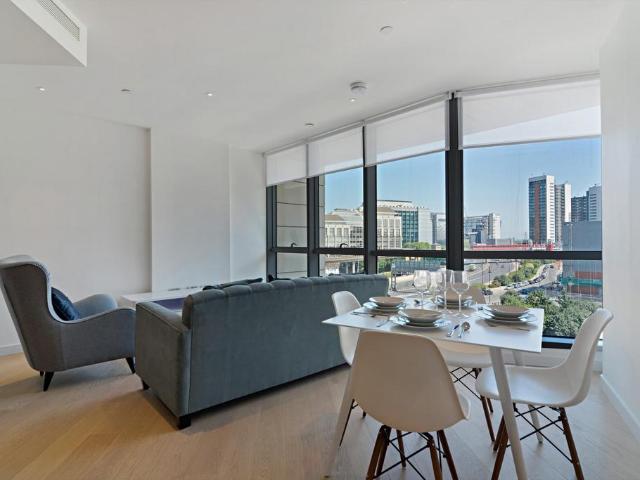 Royal Mail Poplar and Isle of Dogs Delivery Office, Burdett Road, London, E14 7AE, United Kingdom | 2 bed apartment for rent #138311787 | Rentberry
