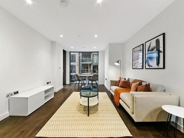 Royal Mint Street, Tower Hill, London E1 1 bed flat to rent £2,750 pcm £635 pw