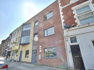Royal Oak Court, Queen Street, Portsmouth PO1, 1 bed flat to rent, £950 pcm | PrimeLocation