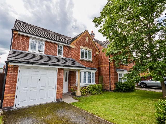 Royal Oak Road, Manchester M23, 4 bed detached house to rent, £1,650 pcm | PrimeLocation