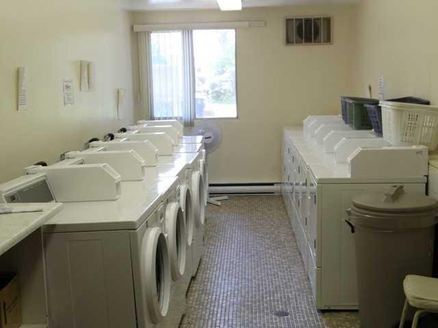 Royal Oak Towers 1 Bedroom Apartment for Rent at 501 Errol Rd W, Sarnia, ON N7V 4H1 Rosedale