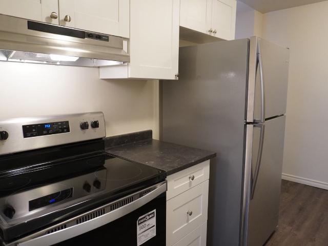 Royal Oak Towers 2 Bedroom Apartment for Rent at 501 Errol Rd W, Sarnia, ON N7V 4H1 Rosedale