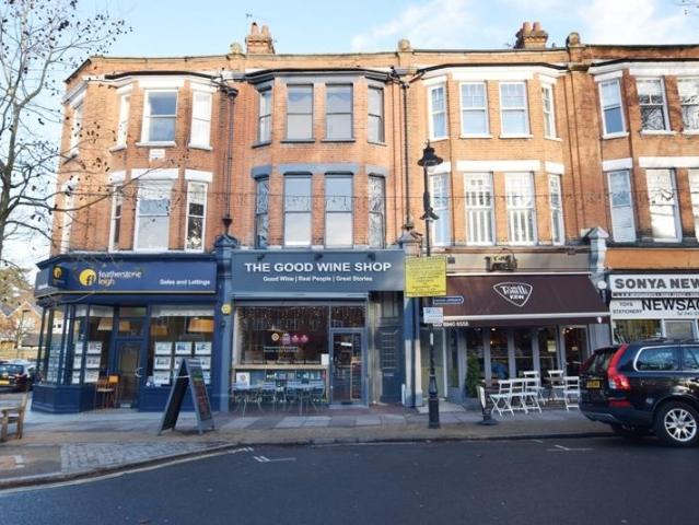 Royal Parade, Kew, Richmond, Surrey TW9 3 bed maisonette to rent £3,500 pcm £808 pw