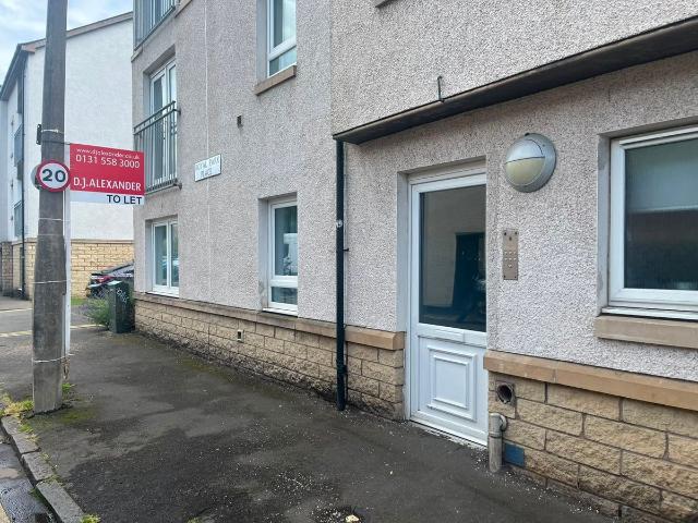 Royal Park Place, Edinburgh EH8, 1 bed flat to rent, £1,030 pcm | PrimeLocation