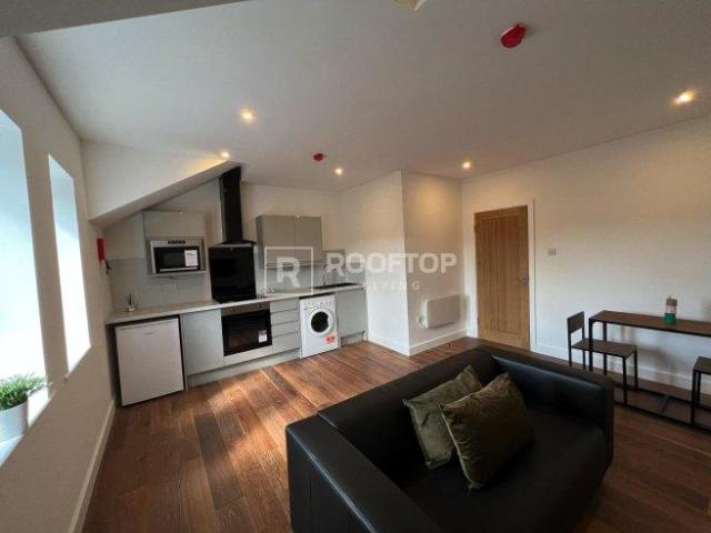 Royal Park Road 2 bed house share to rent £1,550 pcm £358 pw