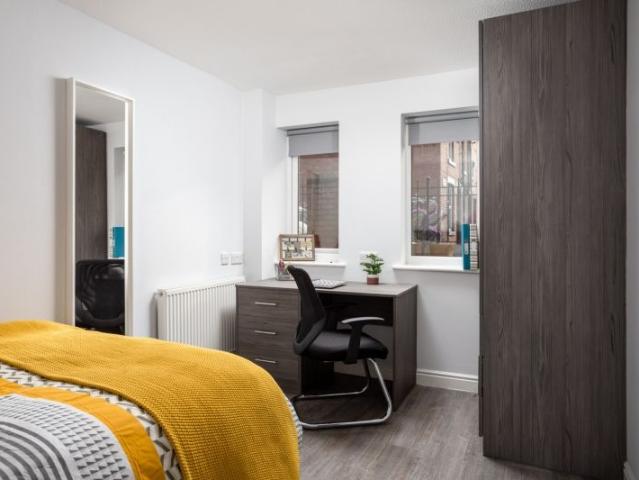 Royal Park Road, Hyde Park, Leeds LS6, 4 bed property to rent, £568 pppm | PrimeLocation