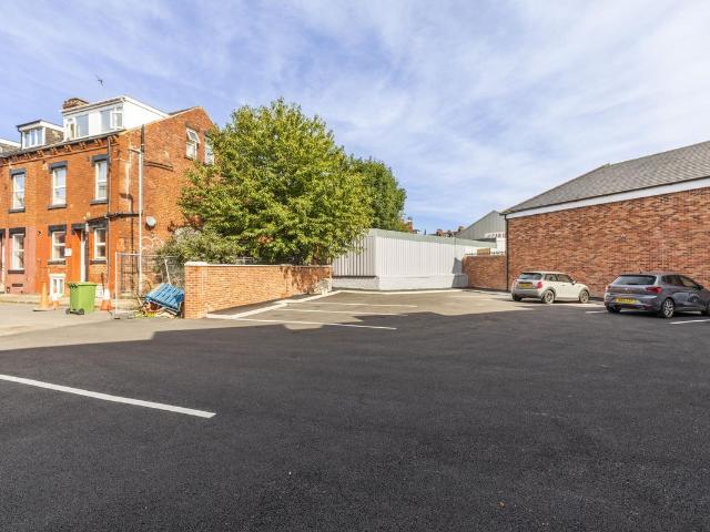 Royal Park Road, Leeds LS6, 2 bed shared accommodation to rent, £1,603 pppm | PrimeLocation