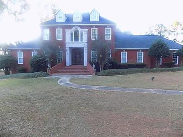 Royal Pkwy