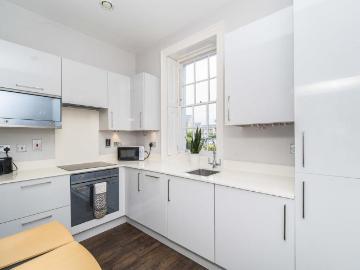 Royal Quay, Harefield, Uxbridge, UB9 2 bed flat to rent £2,000 pcm £462 pw