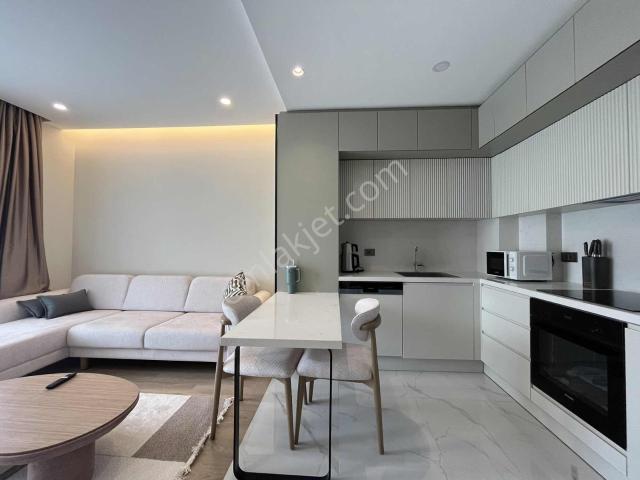 Royal Residence'da Arakat Modern Tasarımlı Kiralık 1+1 Daire