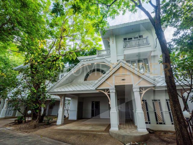 Royal River Place 4 bedrooms, for rent