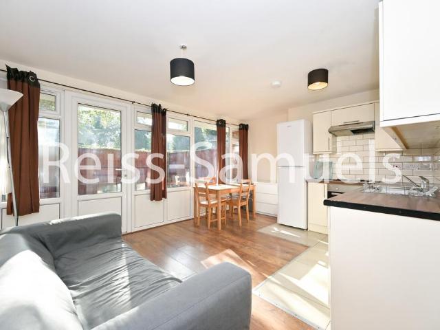 Royal Road, London, SE17 3NN, United Kingdom | 4 bed townhouse for rent #140398528 | Rentberry