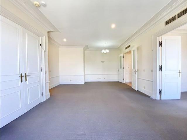 Fit for Royalty: Grand 3 Bedroom Regal Residence with Study + Car Park in Prestigious Toorak