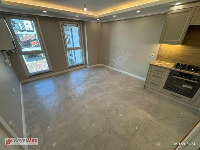 ROYALMAX'DAN ANA CADDE,METRO,TOPLU ULAŞIM YAKINI 4 KAT 2+1 120 M LÜKS DAİRE