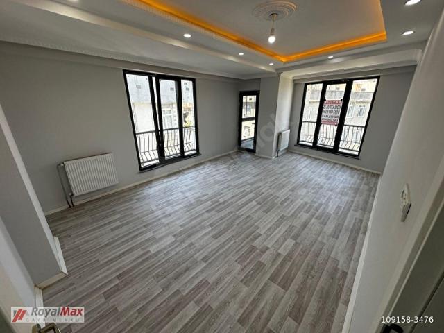 ROYALMAX'DAN CADDE,METRO YANI 2 BAĞIMSIZ GİRİŞ 5+2 280M DUBLEKS