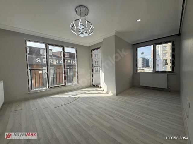 ROYALMAX'DAN METRO TRAMVAY YAKINI 3.KAT 2+1 75 M DAİRE