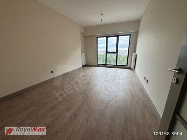 ROYALMAX'DAN SİTE'DE FETIHTEPE EMLAK KONUT 8. KAT 2+1 95 MDAİRE
