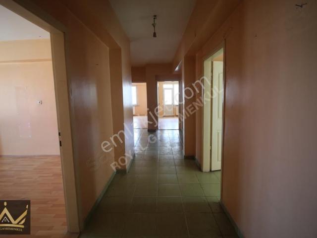 Royal'den Meydan Mh. Merkeze Çok Yakın Kiralık 3+1 Daire